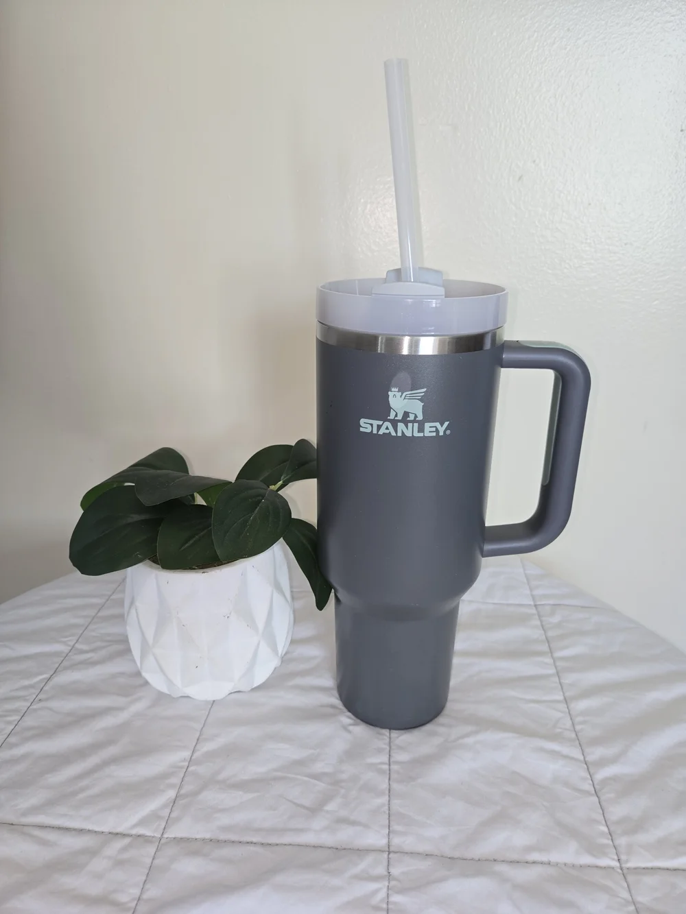Stanley Quencher 40oz Tumbler Gray - Picture 3 of 6
